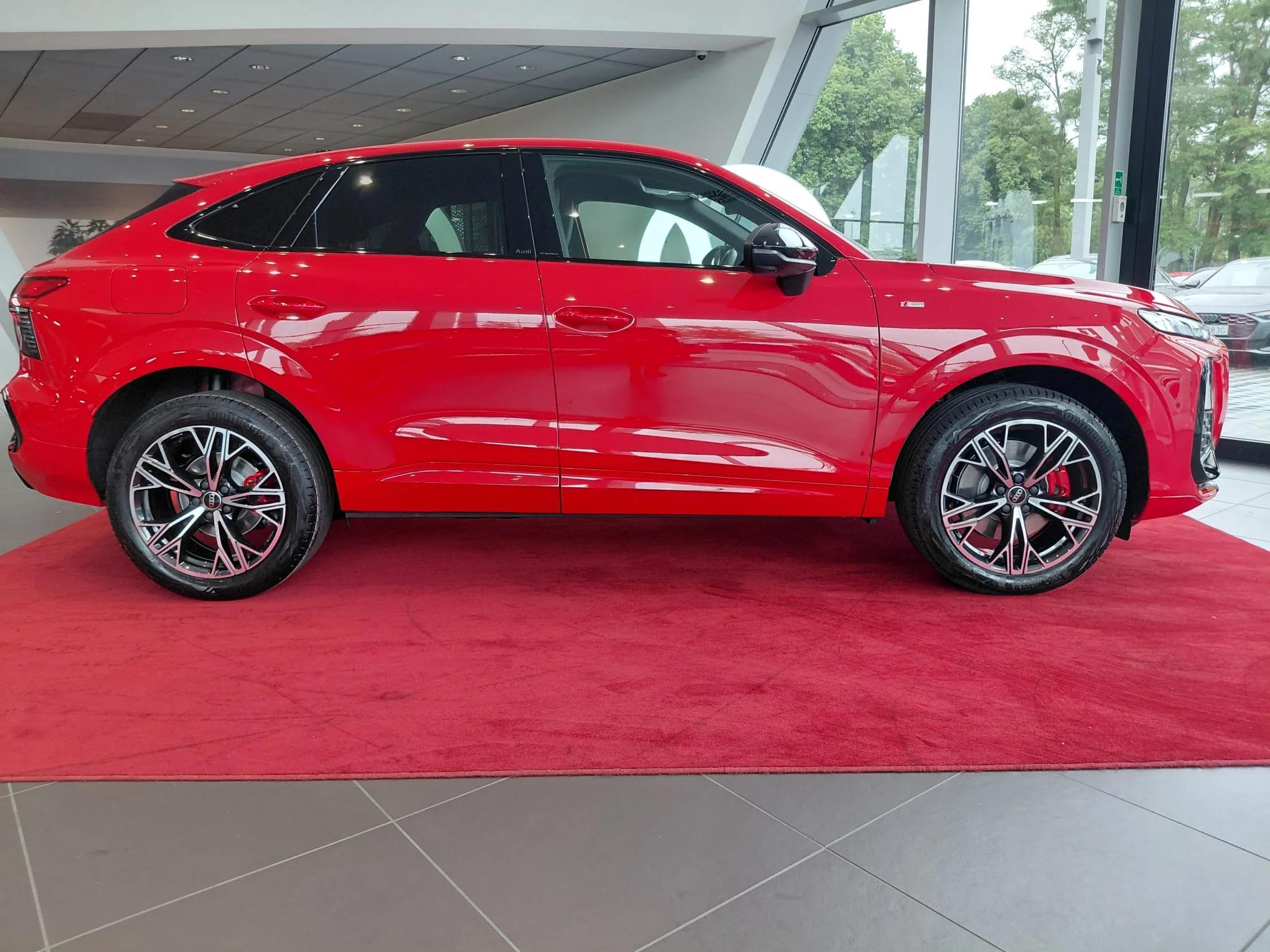 Audi Q3 Sportback TFSI quattro 150 kW S tronic w leasingu — zdjęcie 3