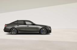 BMW M5 — zdjęcie 9