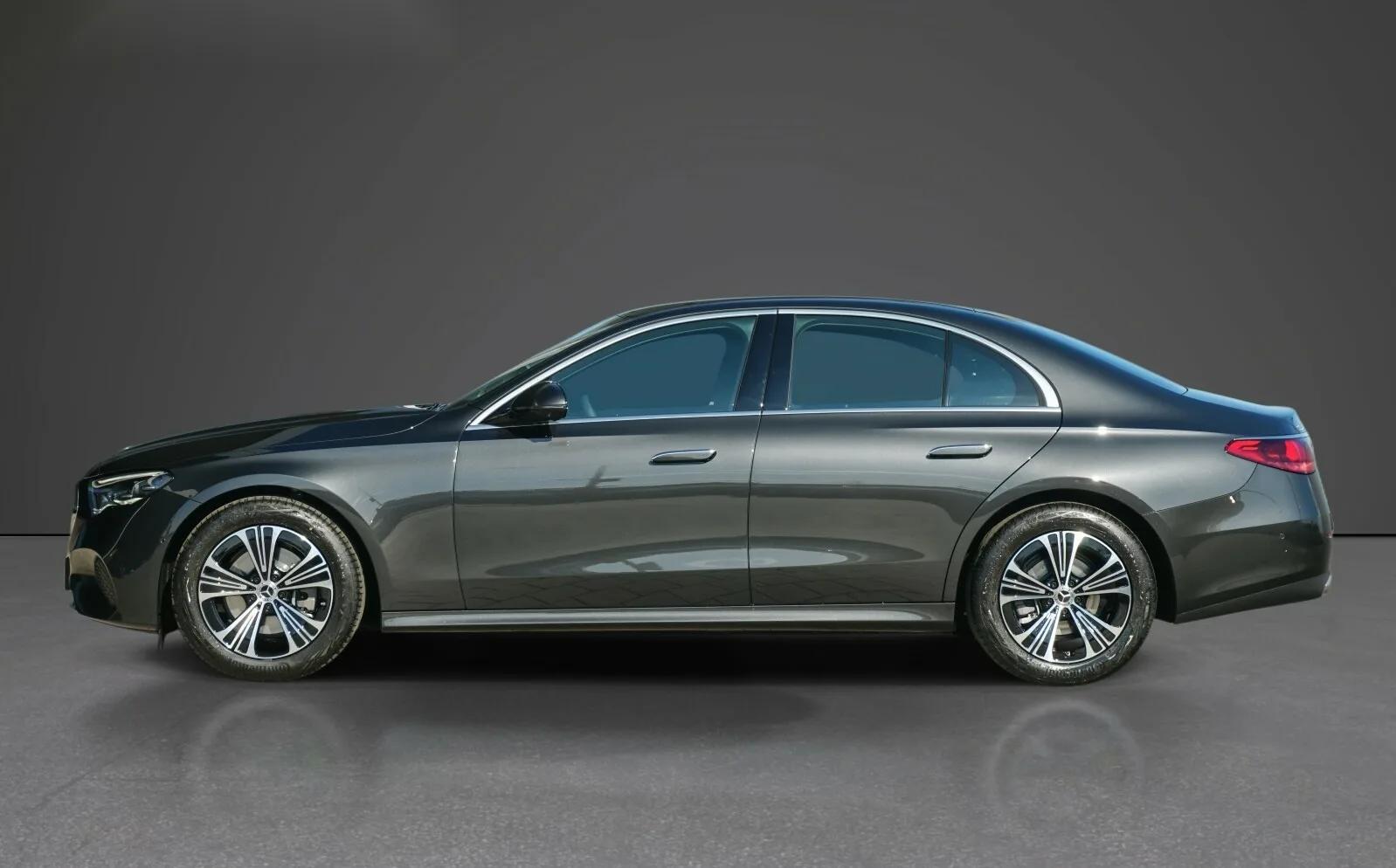 Mercedes-Benz E E 200 4MATIC Sedan w leasingu — zdjęcie 3