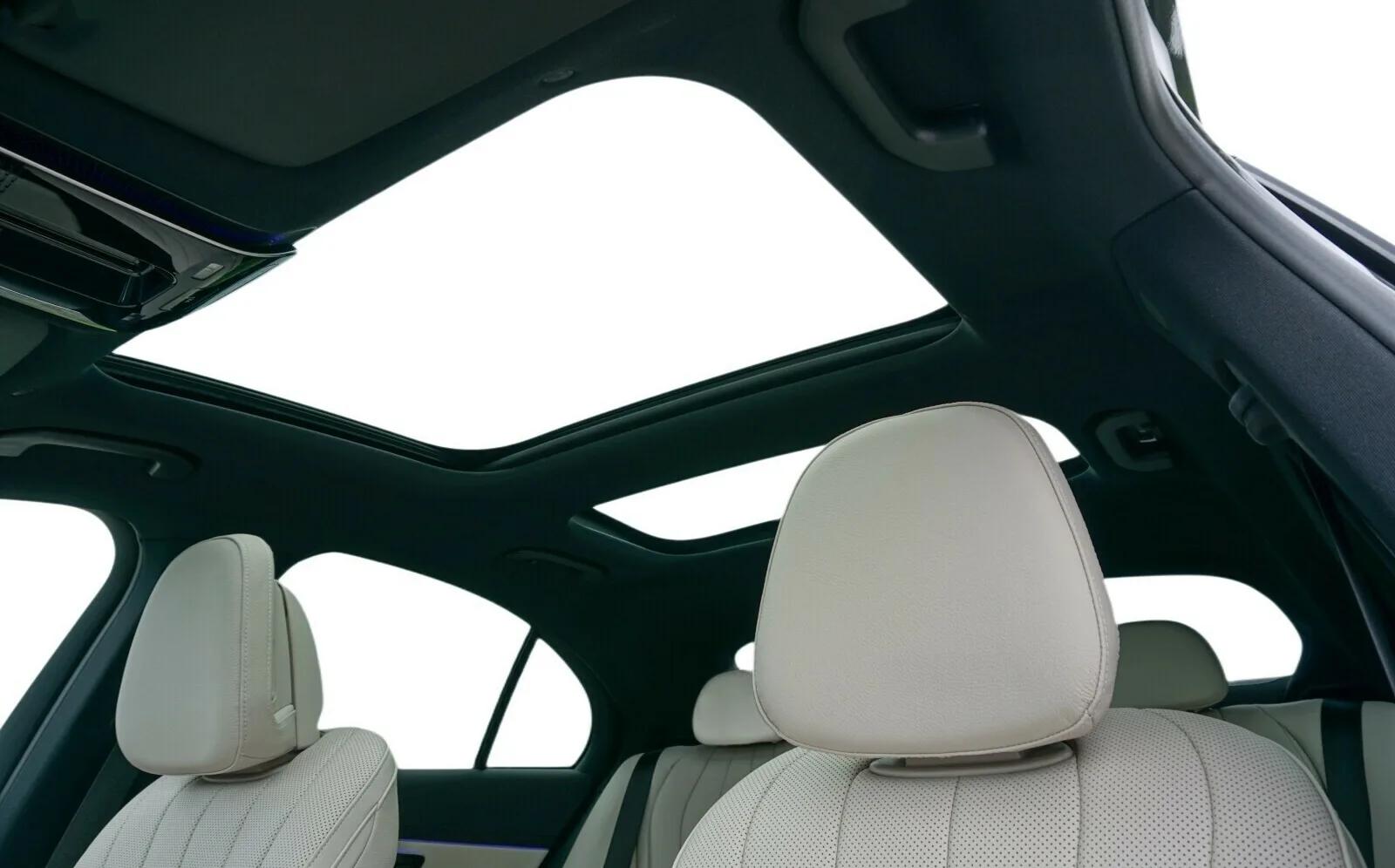 Mercedes-Benz E E 220 d 4MATIC Sedan w leasingu — zdjęcie 10